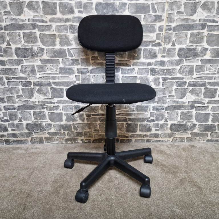 Small Height Adjustable Swivel Office Chair on Castors