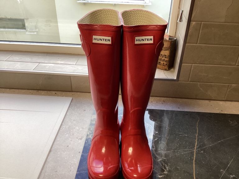 Red hunter wellingtons 