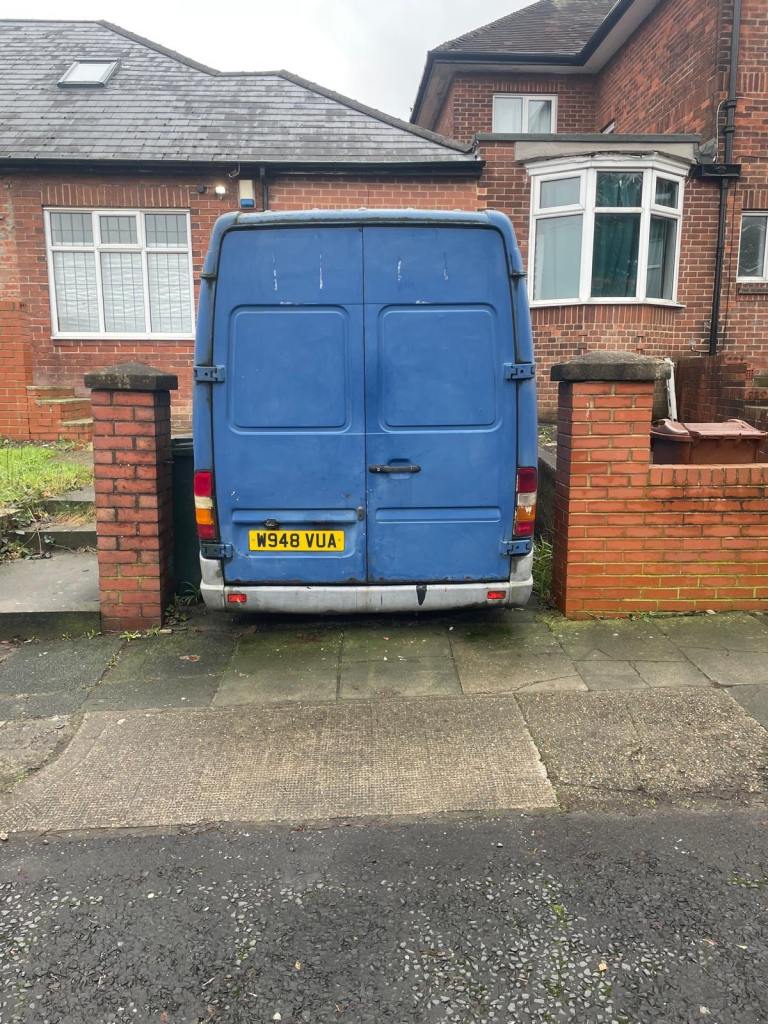 2000 MERCEDES SPRINTER VAN LWB