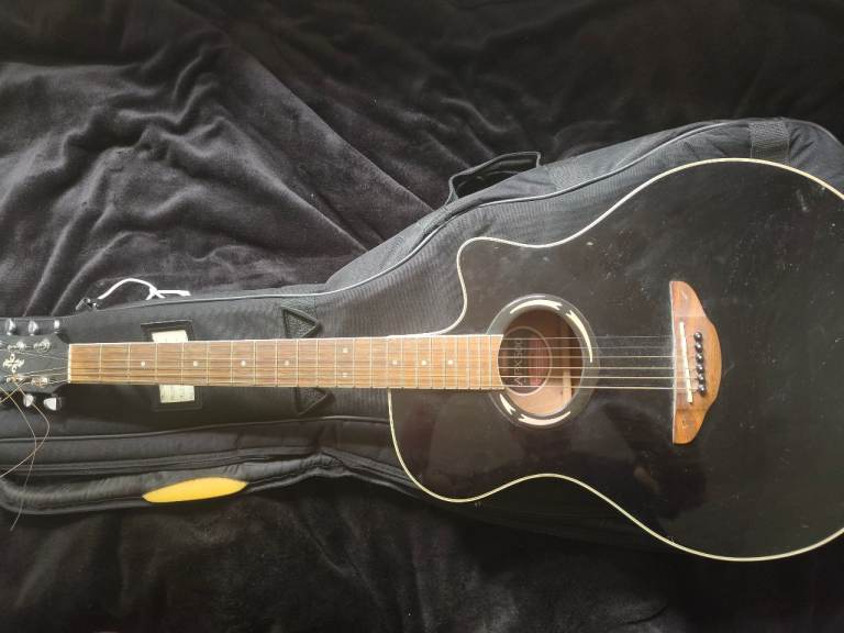 Electroacoustic guitar Yamaha Apx 500 II