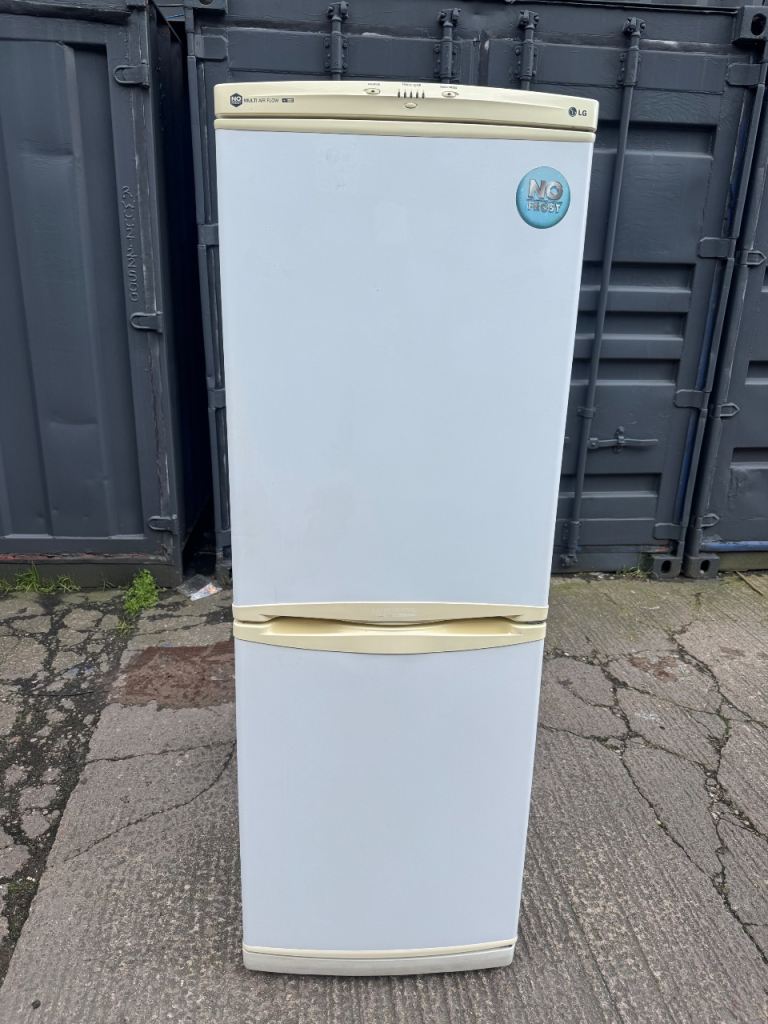 LG Fridge Freezer 6Ft