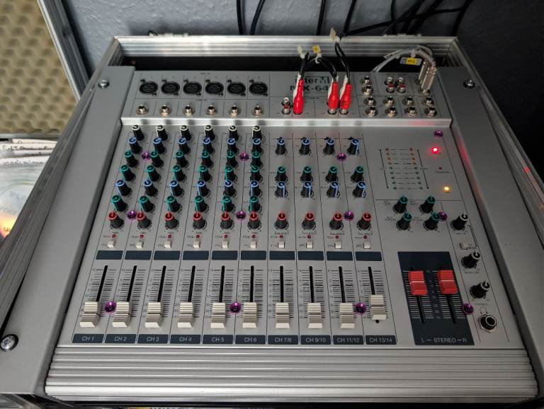 Full DJ equipment 