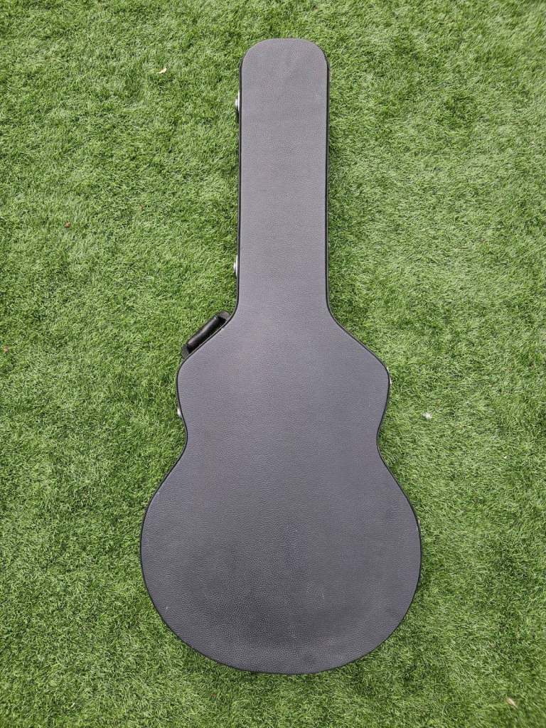 335 guitar hard case   (FREE delivery)