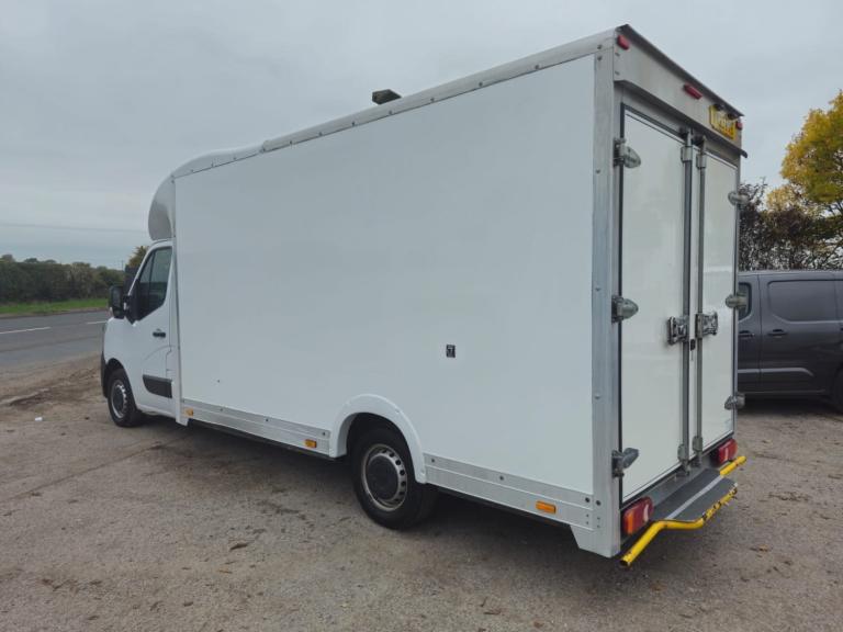 RENAULT MASTER 2.3 LUTON LOLOADER 145 ENERGY BUSINESS 2023