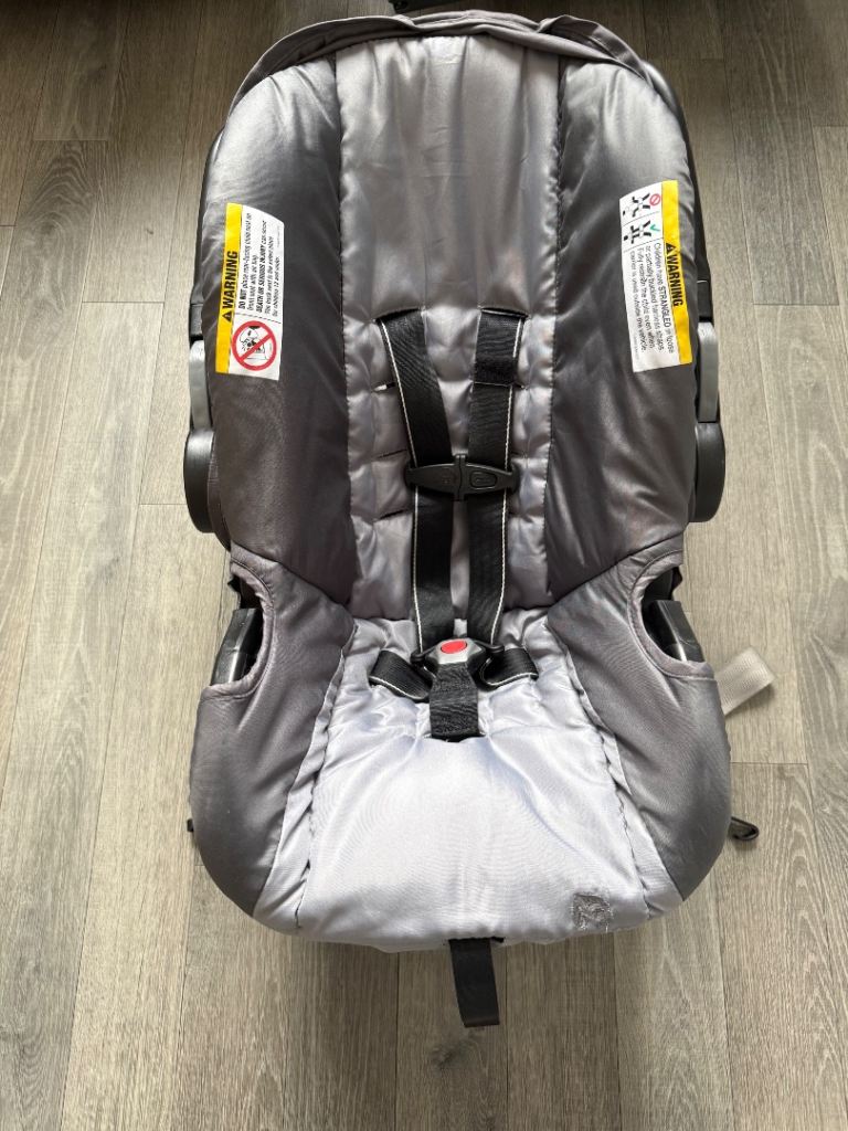 Baby Trend EZ-Lift 35 Plus Infant Car Seat with Detachable Base