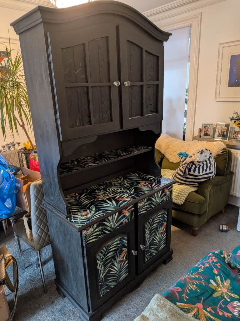 Pine Welsh dresser and corner cupboard 