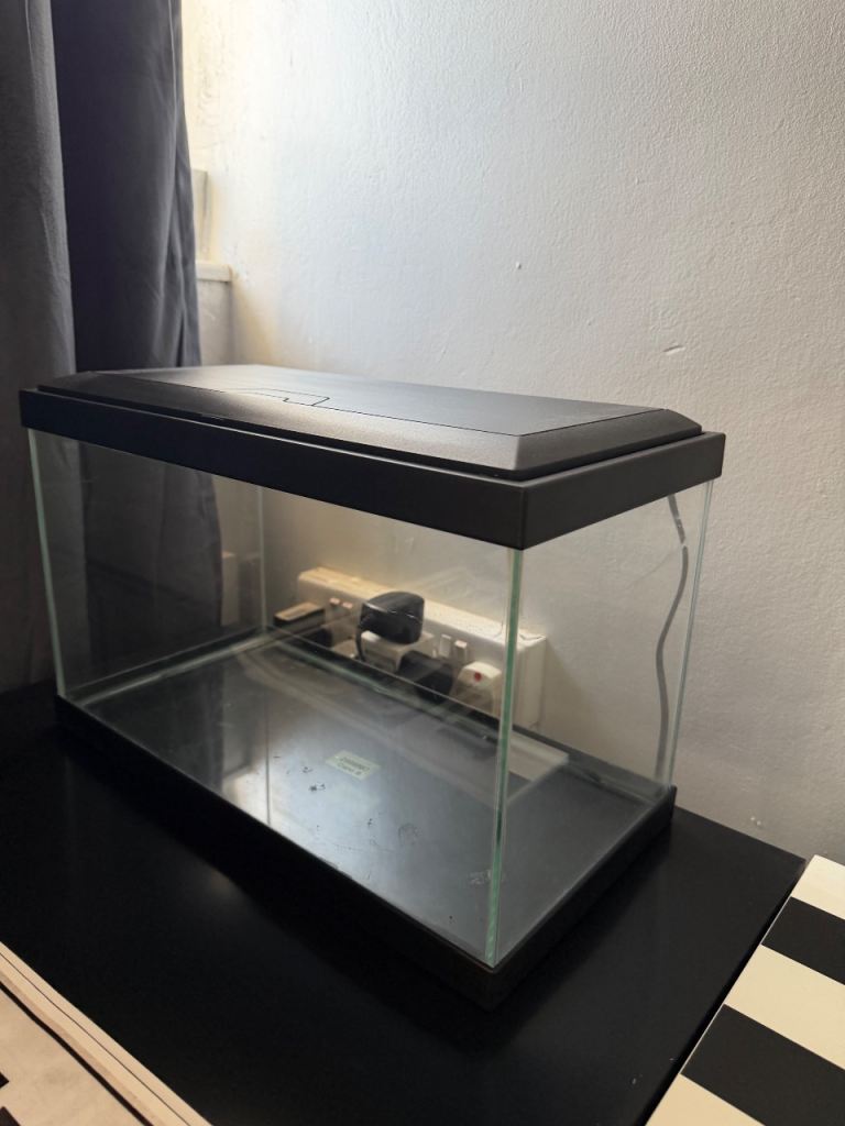 Amazing condition black fish tank 