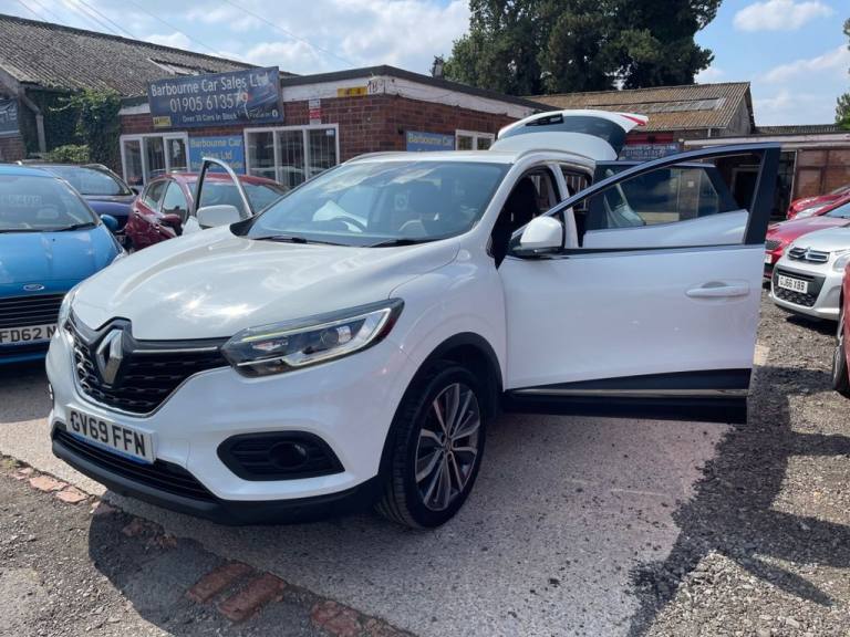 2020 Renault Kadjar 1.3 TCe Iconic SUV 5dr Petrol Manual Euro 6 (s/s) (140 ps) HATCHBACK Petrol M...