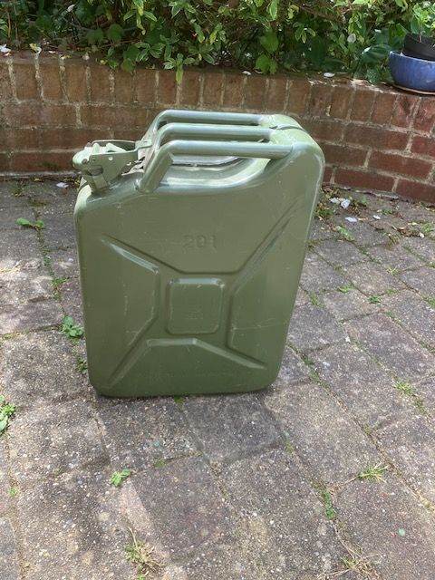 Metal 20 litre fuel jerrycan