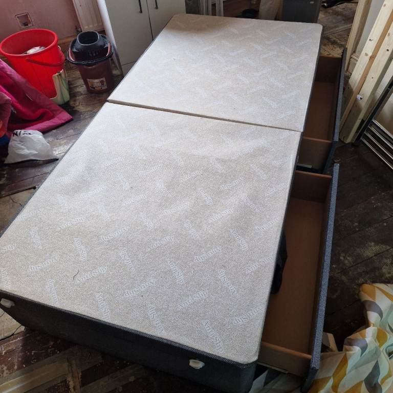FREE - Single bed with drawers, chest of drawers & mattress must collect 