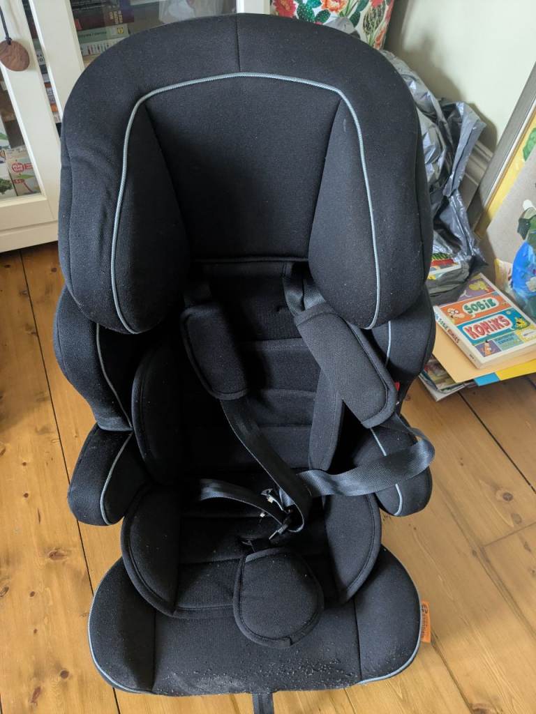 Halfords essentials car seat