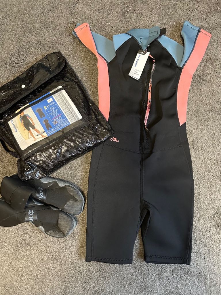 New Girls Wetsuit and Boots Age 11