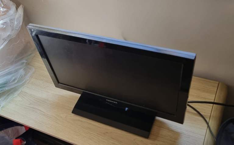Toshiba 18 inch screen TV not smart TV