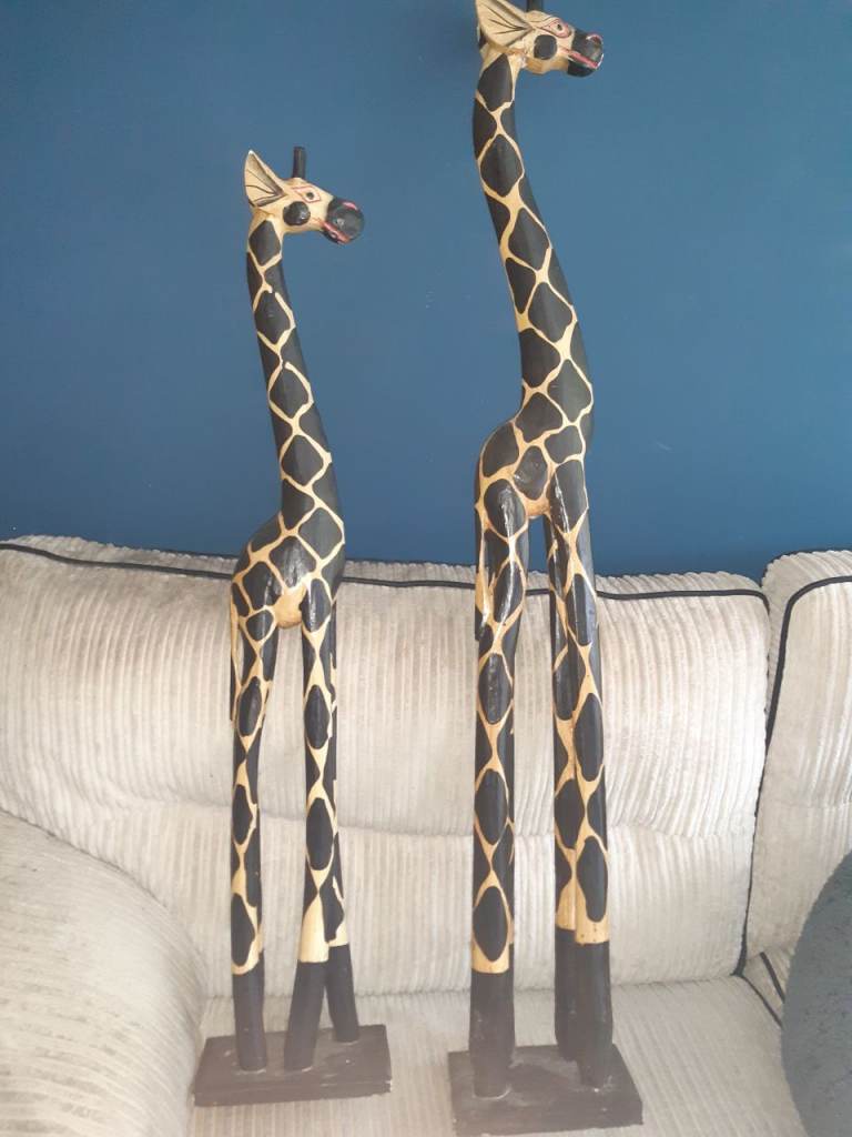 1.1m wooden carved giraffe statues 