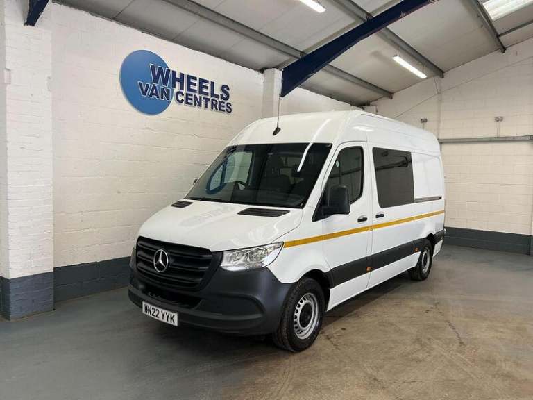 2022 Mercedes-Benz Sprinter Sprinter 2.0 315 CDI Progressive RWD L2 H2 Euro 6 (s/s) 5dr Welfare D...
