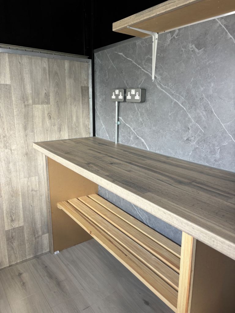 Horse Box Bar Catering Trailer / Food Truck / Catering Trailer / Mobile Bar