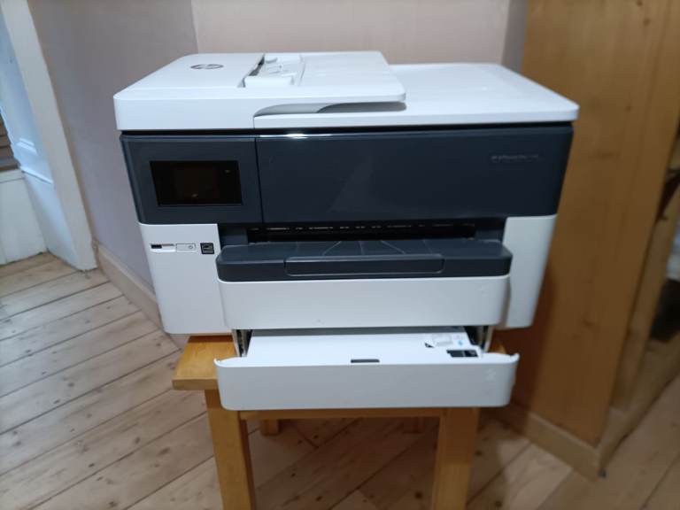 HP Ofiicejet Pro 7740 series. A4 and A3 printer scanning copying