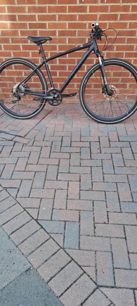 Specialized  Crosstrail  Comp medium. 