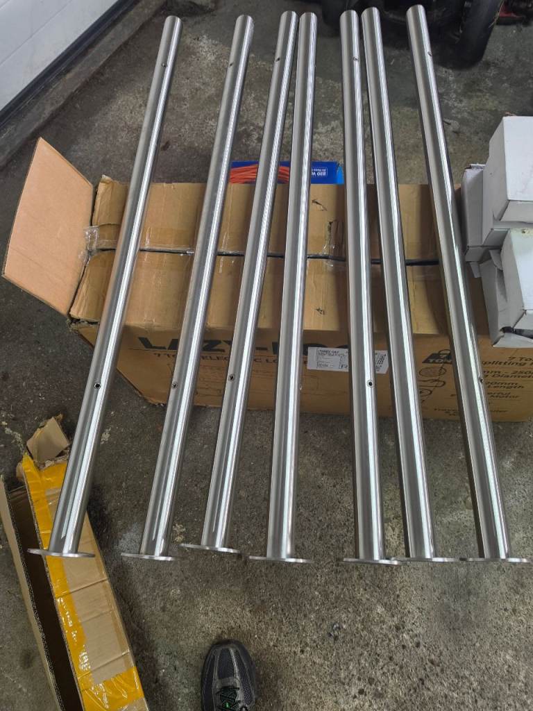 Glass balustrade posts 