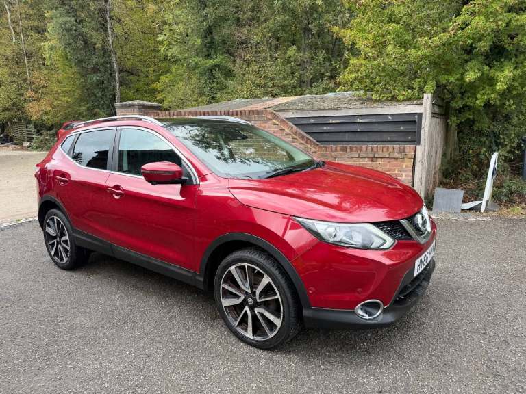 2016 Nissan Qashqai 1.5 dCi Tekna 5dr HATCHBACK Diesel Manual