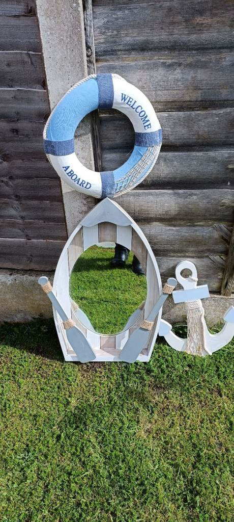 Bathroom boat mirror set