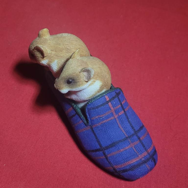 Ornament Hamsters in Tartan Slipper Figure by The House of Valentina Vintage Excellent Condition WL