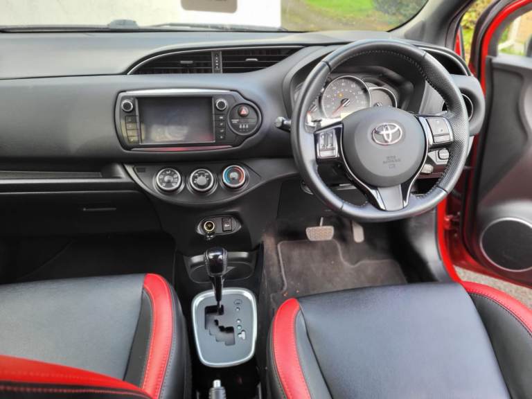 Toyota, YARIS, Hatchback, 2016, Other, 1329 (cc), 5 doors