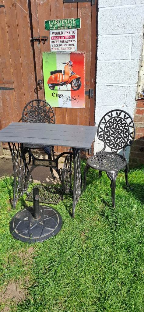 Cast Iron Garden Bistro Set with Parasol Base