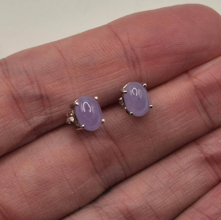 9ct white gold and lavender jade stud earrings