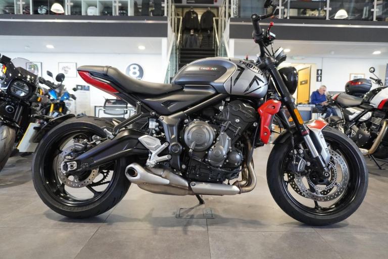Triumph Trident 660, 2023, Silver with just 3338miles Only £5495. 