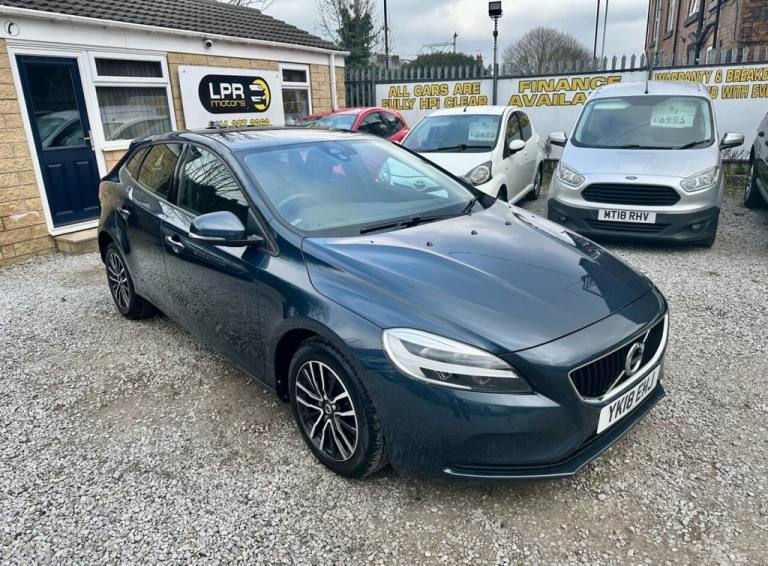 2018 Volvo V40 2.0 T3 Momentum Nav Plus Hatchback 5dr Petrol Manual Euro 6 (s/s) (152 ps) Hatchba...