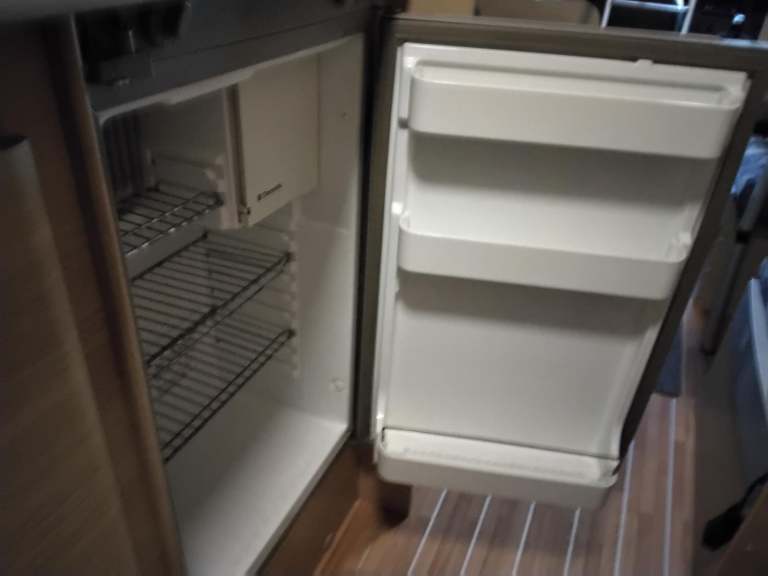 PLEASE BE AWARE THIS VEHICLE HAS BEEN STOLEN 