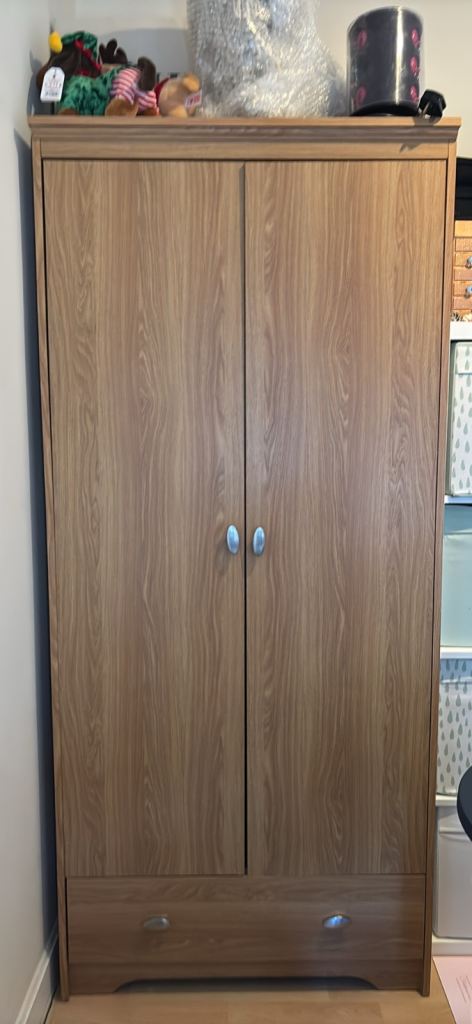 Oak style wardrobe. 