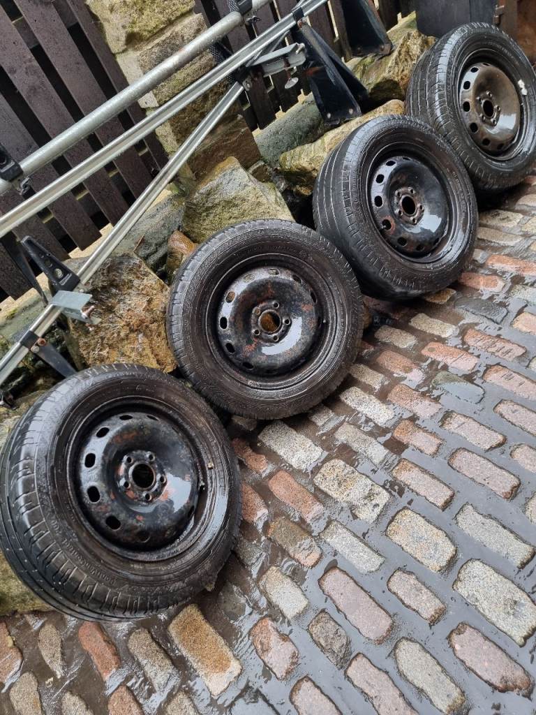 4x wheels and tyres for vivaro traffic or primstar with continental tyres