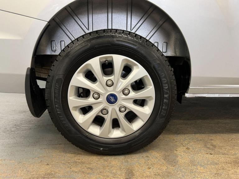 2022 Ford Transit Custom 2.0 EcoBlue 130ps Low Roof D/Cab Limited Van PANEL VAN DIESEL Manual