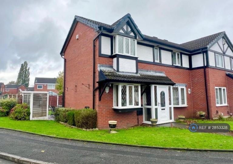 3 bedroom house in Inglewhite Close, Bury, BL9 (3 bed) (#2853328)
