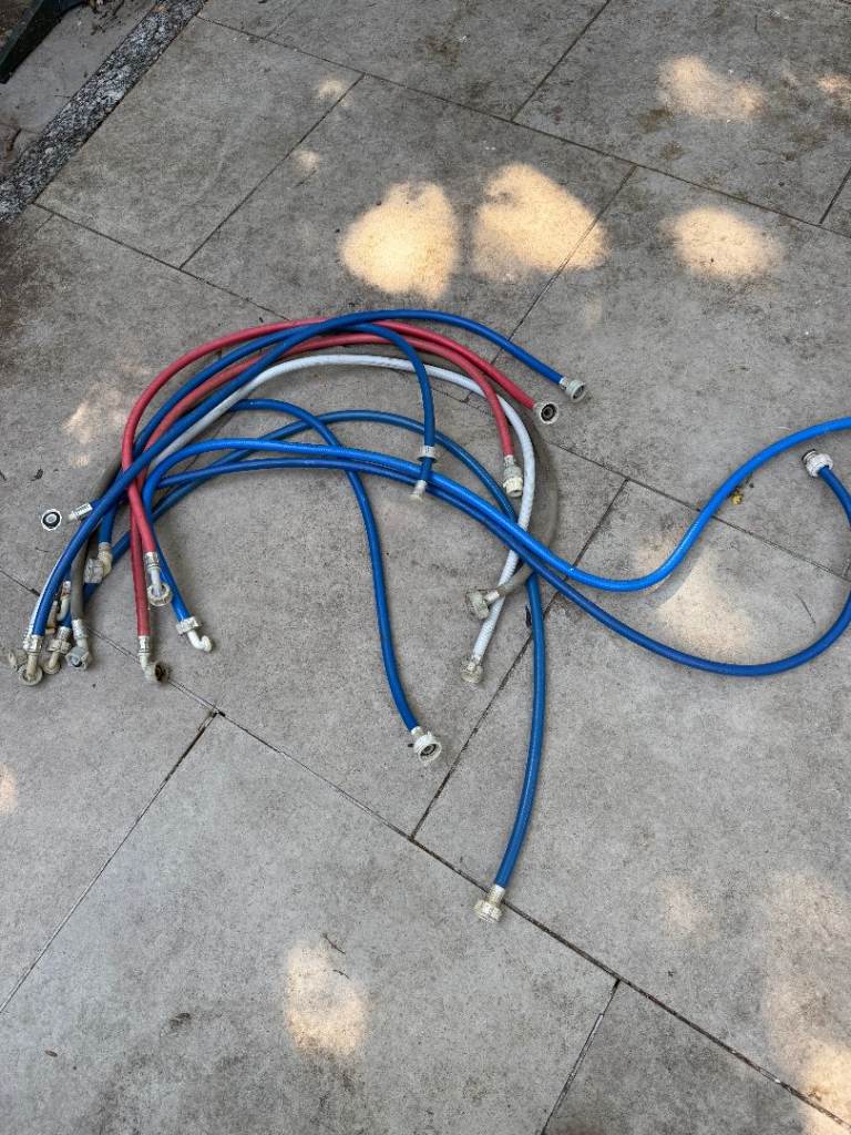 Clearance sale Flymo extension cable, books Laptop bag, Metal consumer units, Dualit mixer etc.