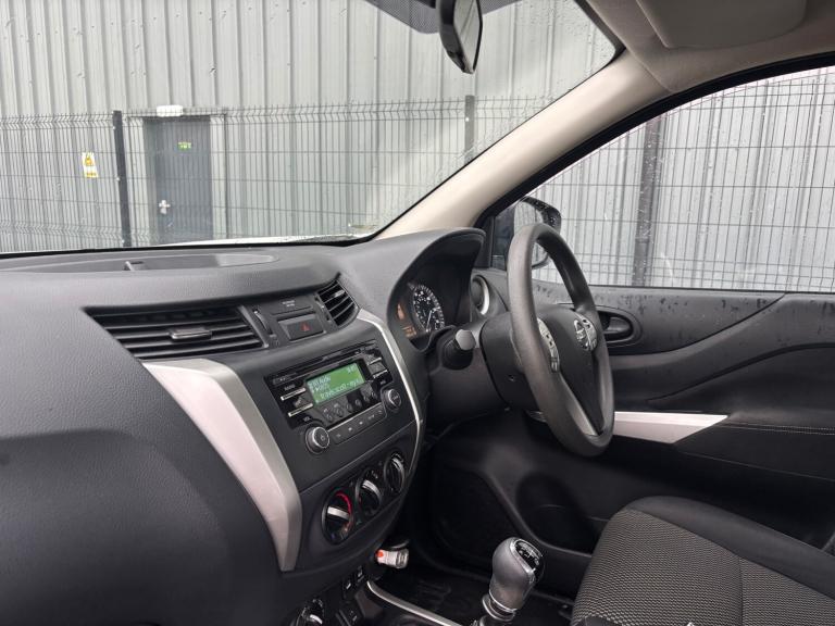 2021 (21) NISSAN NAVARA NP300 D23 2.3 DCI DOUBLE CAB PICKUP + TOW BAR &amp; ROLLER