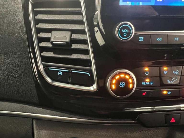 2022 Ford Tourneo Custom 2.0 EcoBlue Hybrid 185ps L/R 8 Seater Titanium X MPV DIESEL Manual