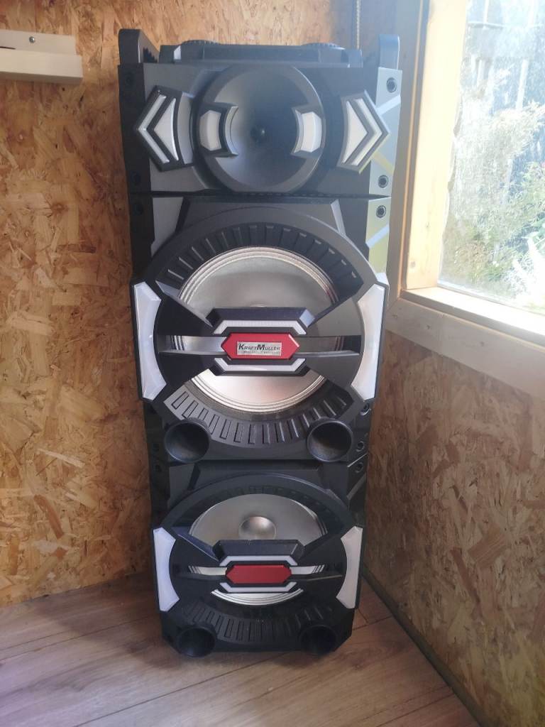 Large Bluetooth speaker with lights 