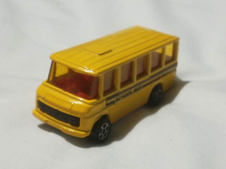 Corgi Juniors Mercedes-Benz School Bus