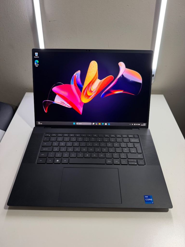 Dell Precision 5680 Intel i7-13800H 64GB DDR5 1TB SSD RTX A2000 Ada 8GB Warranty till March 2027