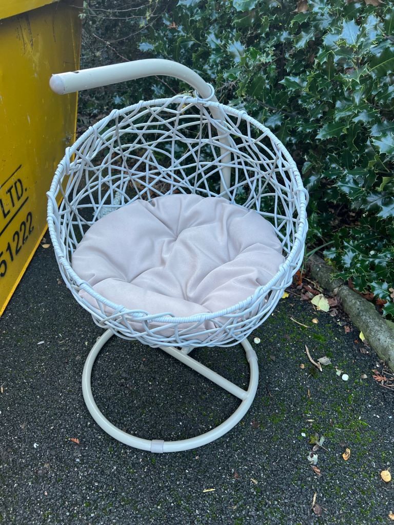 image for Pet egg chair 