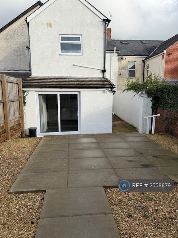 1 bedroom flat in Station Road, Caerleon, Newport, NP18 (1 bed) (#2558879)