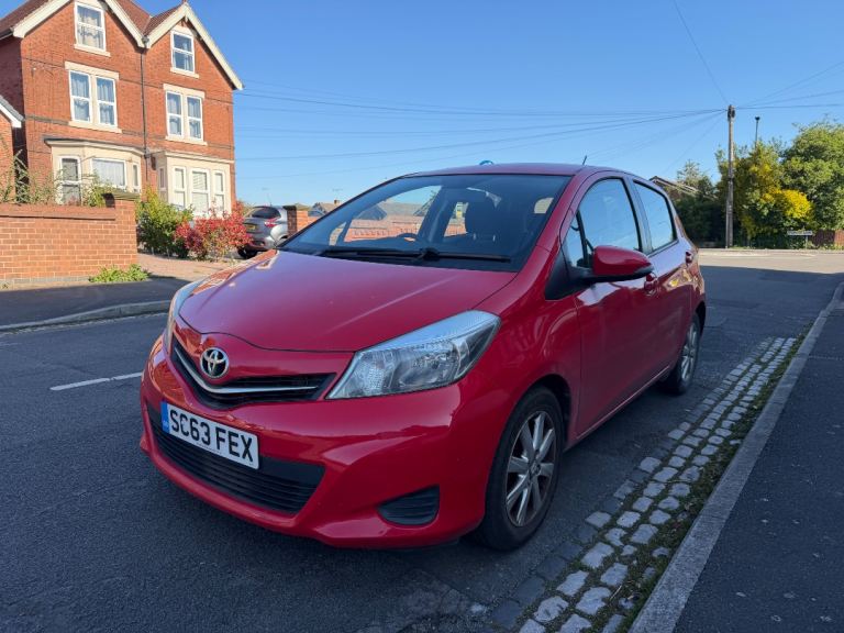 Toyota, YARIS, Hatchback, 2013, Manual, 1329 (cc), 5 doors