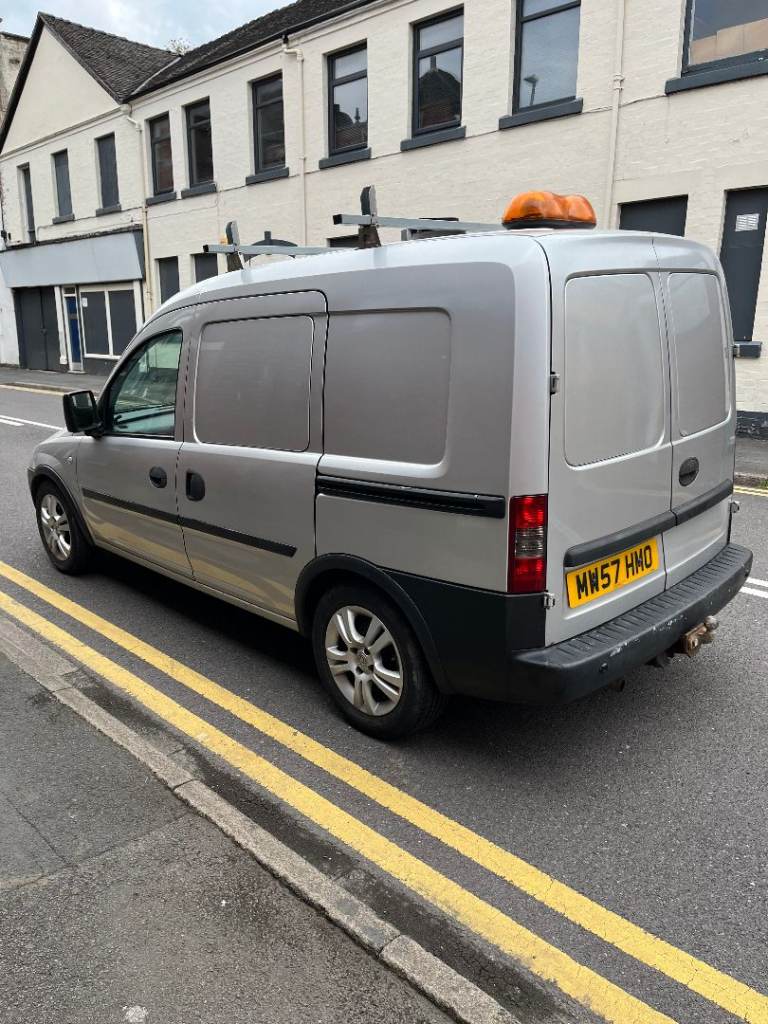 VAUXHALL COMBO VAN 1.3 CDTI DIESEL *ROOF RACK + FLASHING BEACON + SIDE LOADING DOOR* STAR SILVER