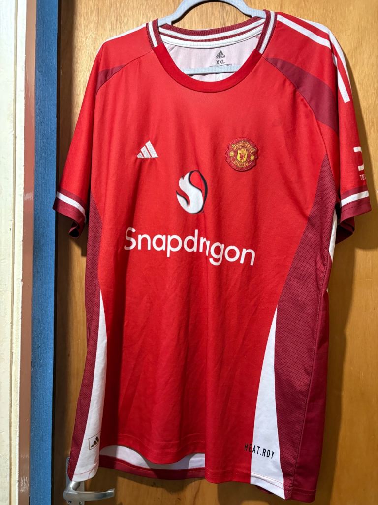 10 football tops jacket and hoodie Arsenal Man Utd Newcastle Liverpool  World Cup France zidane 