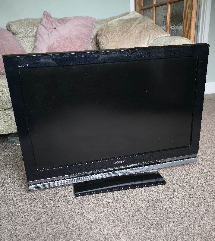 Sony Bravia LCD Digital Colour TV 32"