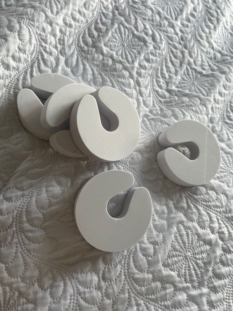 FREE 5 foam door stoppers 