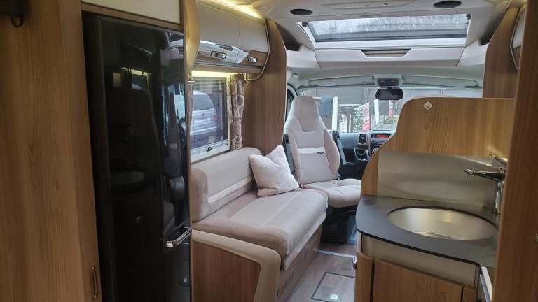 SWIFT BESSACARR 584 MOTORHOME french bed 4 berth 4 belts- 1 f owner